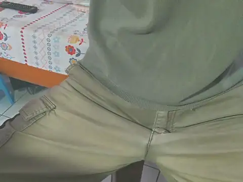 triangle0623 online show from November 6, 8:06 am