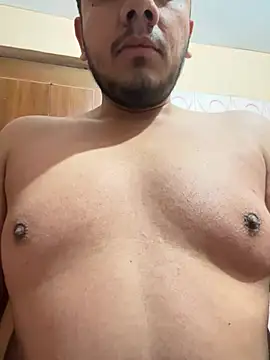 Snapshot of NakedPlayBoy chatting on January 3, 3:05 am NakedPlayBoy online show from January 3, 3:05 am