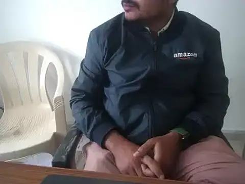 naughtymike0007 online show from November 18, 9:35 am