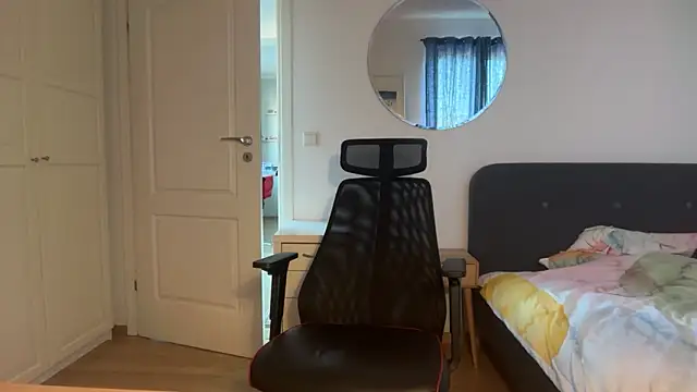 jungcock3210 online show from March 3, 2:46 pm