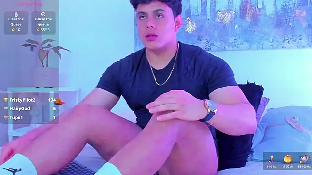 arminjones1 online show from November 16, 6:48 am