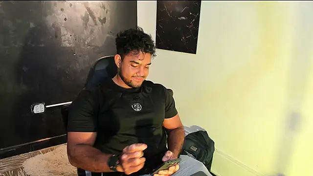 Big furry bear13 online show from February 19, 6:10 am