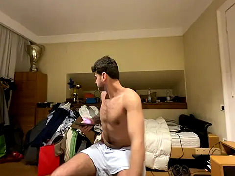 cubalibre02 online show from December 13, 7:53 pm