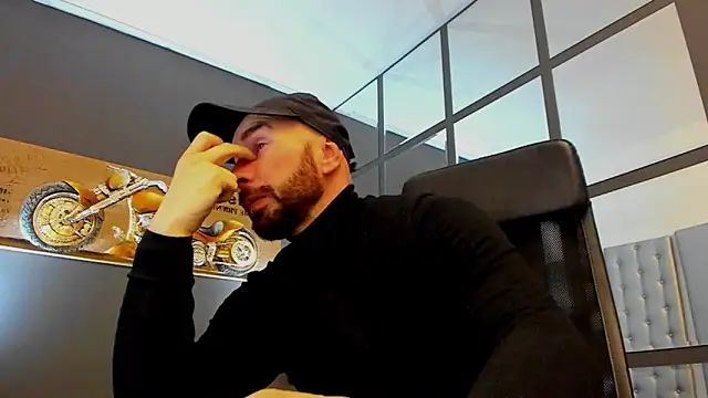 AronGrant online show from February 10, 9:36 am