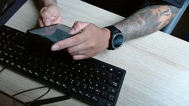 hans ro online show from October 8, 3:49 pm