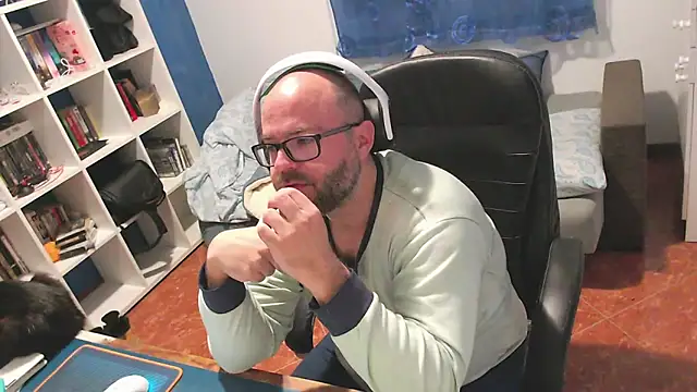 ravingr4d4 online show from March 14, 12:39 am