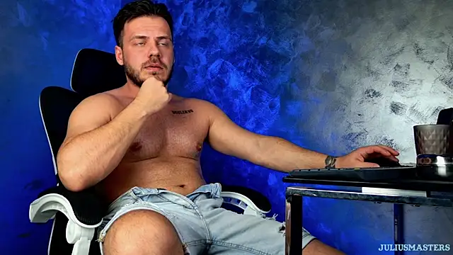 juliusmasters online show from February 23, 1:40 am