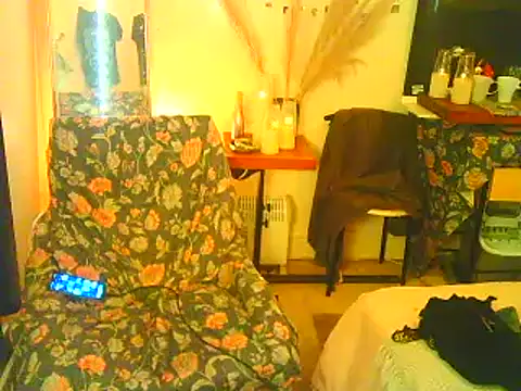 DaddyQuimHot online show from December 10, 11:31 pm