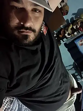 GILBERTHOR92 online show from December 2, 7:11 am