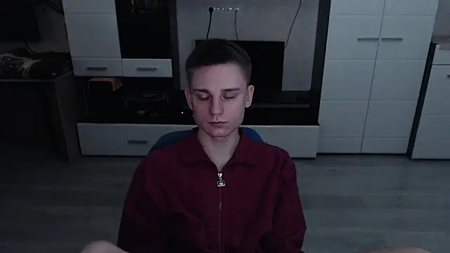 angryzan online show from October 16, 5:37 am