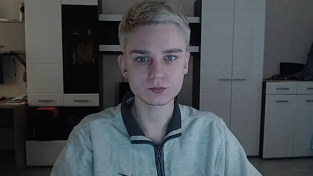 angryzan online show from February 26, 5:20 am