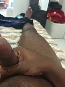 cooljohny22892 online show from November 4, 9:32 am