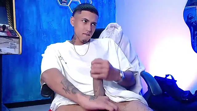 Liam lee online show from December 24, 12:55 pm