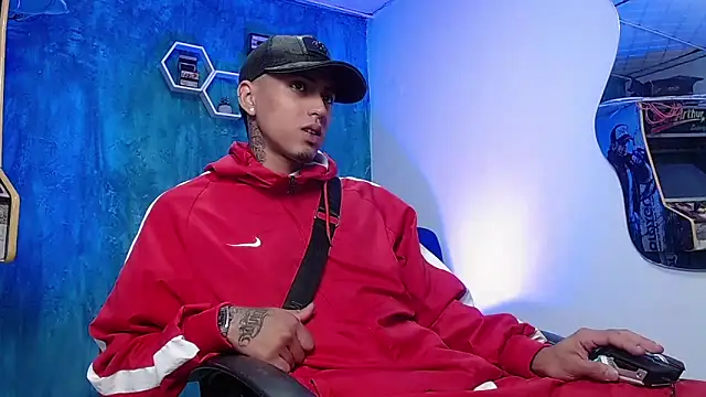 Liam lee online show from December 9, 12:53 pm