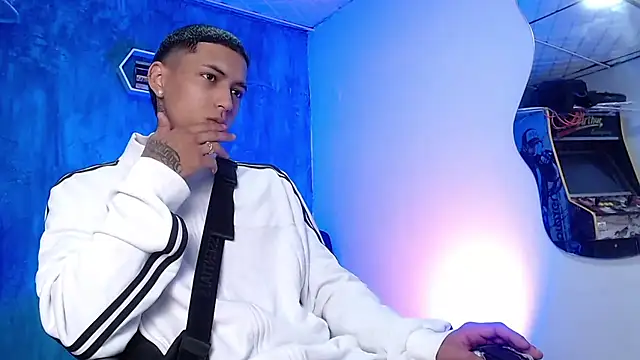 Liam lee online show from January 3, 12:52 pm