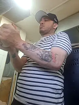 Victorjose3030 online show from October 12, 7:19 pm