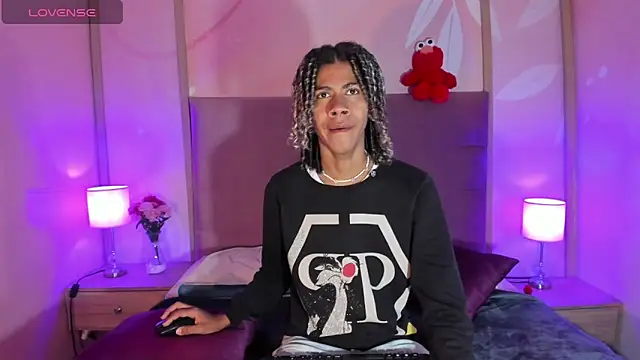 Maxim-Walker online show from February 7, 3:02 am