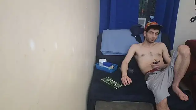 Snapshot of pantslesstraveler_plt chatting on February 26, 7:03 pm pantslesstraveler plt online show from February 26, 7:03 pm