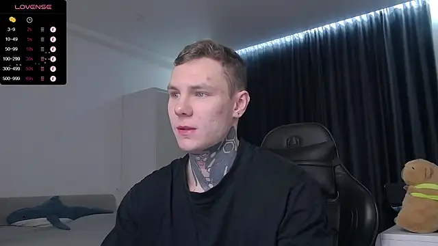 Snapshot of Lechery_boy chatting on February 4, 8:13 am Lechery boy online show from February 4, 8:13 am