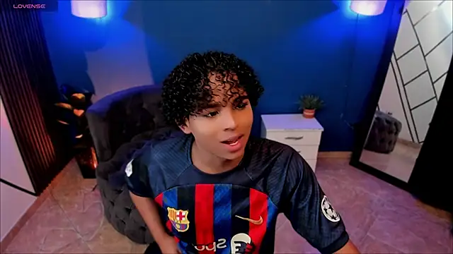 Noah Smith04 online show from December 15, 2:58 pm