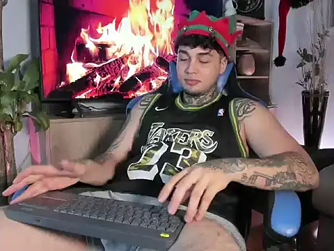 sebastian lopez18 online show from December 4, 3:02 am