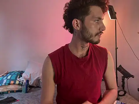 axel giracr online show from December 20, 9:39 pm