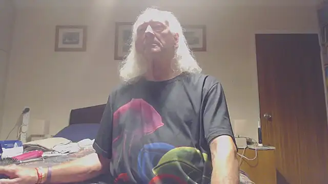 WaverlyKernow online show from April 7, 6:52 pm