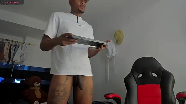 TysonWalkers online show from April 15, 9:37 pm