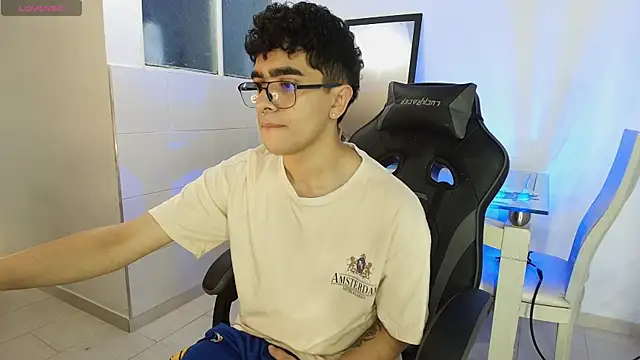  nickconnor01 online show from November 11, 3:11 am