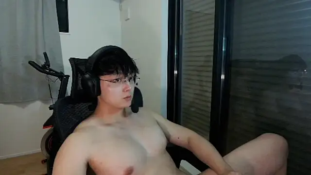 Tkcqcc online show from October 19, 1:14 pm