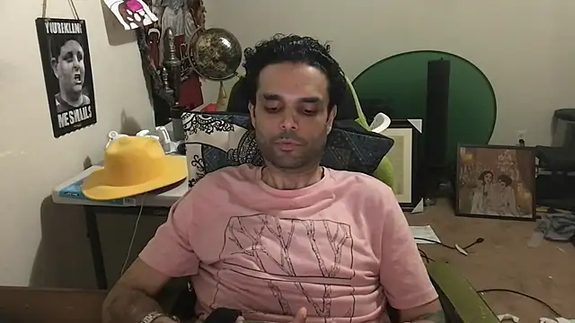 Snapshot of GForceSavage chatting on September 24, 1:38 am GForceSavage online show from September 24, 1:38 am
