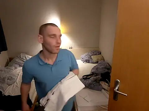 Snapshot of Bartzrl chatting on September 23, 7:24 pm Bartzrl online show from September 23, 7:24 pm