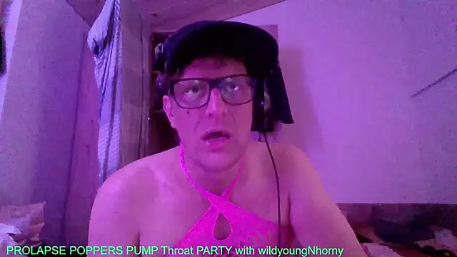 Bigthroaterboy online show from October 22, 11:41 pm