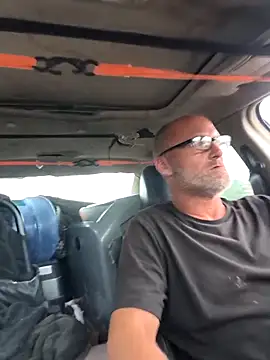 FloppyPickle4u online show from March 31, 11:06 pm