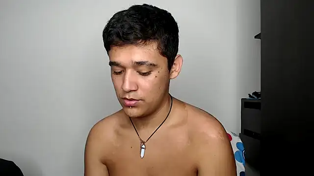 kaiine190 online show from April 16, 5:18 am