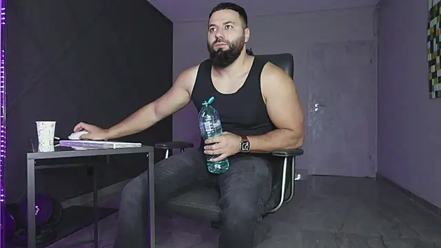 mattmasterss online show from November 15, 9:44 am