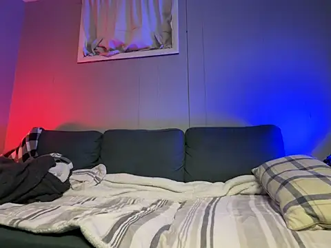 mouser21212 online show from January 14, 4:08 pm