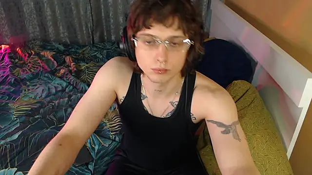 Snapshot of axxxturel chatting on October 5, 10:25 pm axxxturel online show from October 5, 10:25 pm