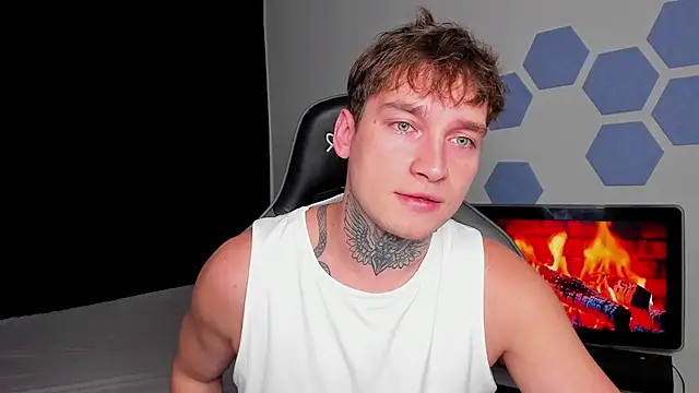 Chris Tyson online show from September 18, 1:51 am