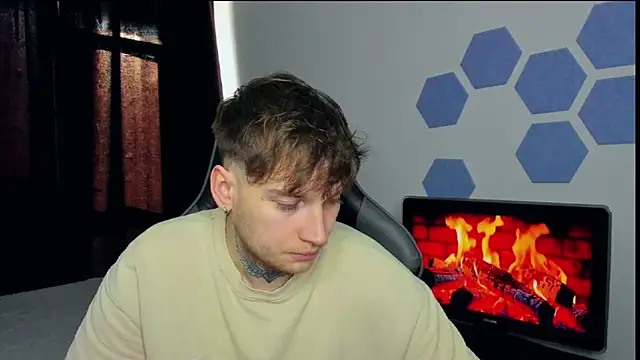 Chris Tyson online show from February 18, 6:04 am