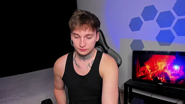 Chris Tyson online show from October 5, 1:15 pm