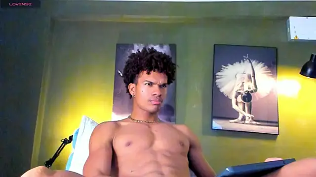 bigxx0 online show from March 6, 1:37 am