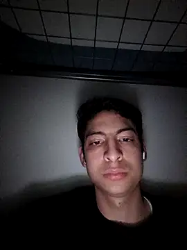 zxcalientes online show from December 3, 8:59 pm