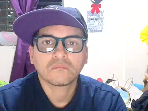 ClarkGiven online show from December 18, 12:06 am