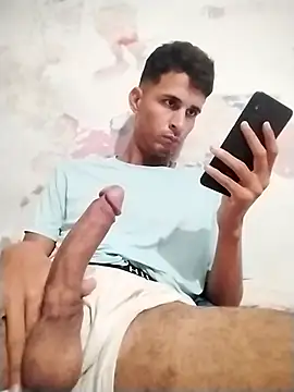 Snapshot of Avelics chatting on March 21, 11:12 am Avelics online show from March 21, 11:12 am