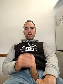 leon3875 online show from October 13, 3:29 pm
