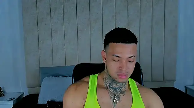 Stiven collins online show from December 20, 3:47 am