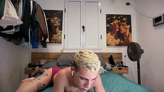 Cristian Delgado online show from April 19, 5:51 am