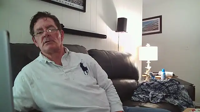 Big Red Bird online show from January 11, 9:15 pm