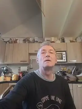Snapshot of 60philippe chatting on January 28, 8:47 am 60philippe online show from January 28, 8:47 am